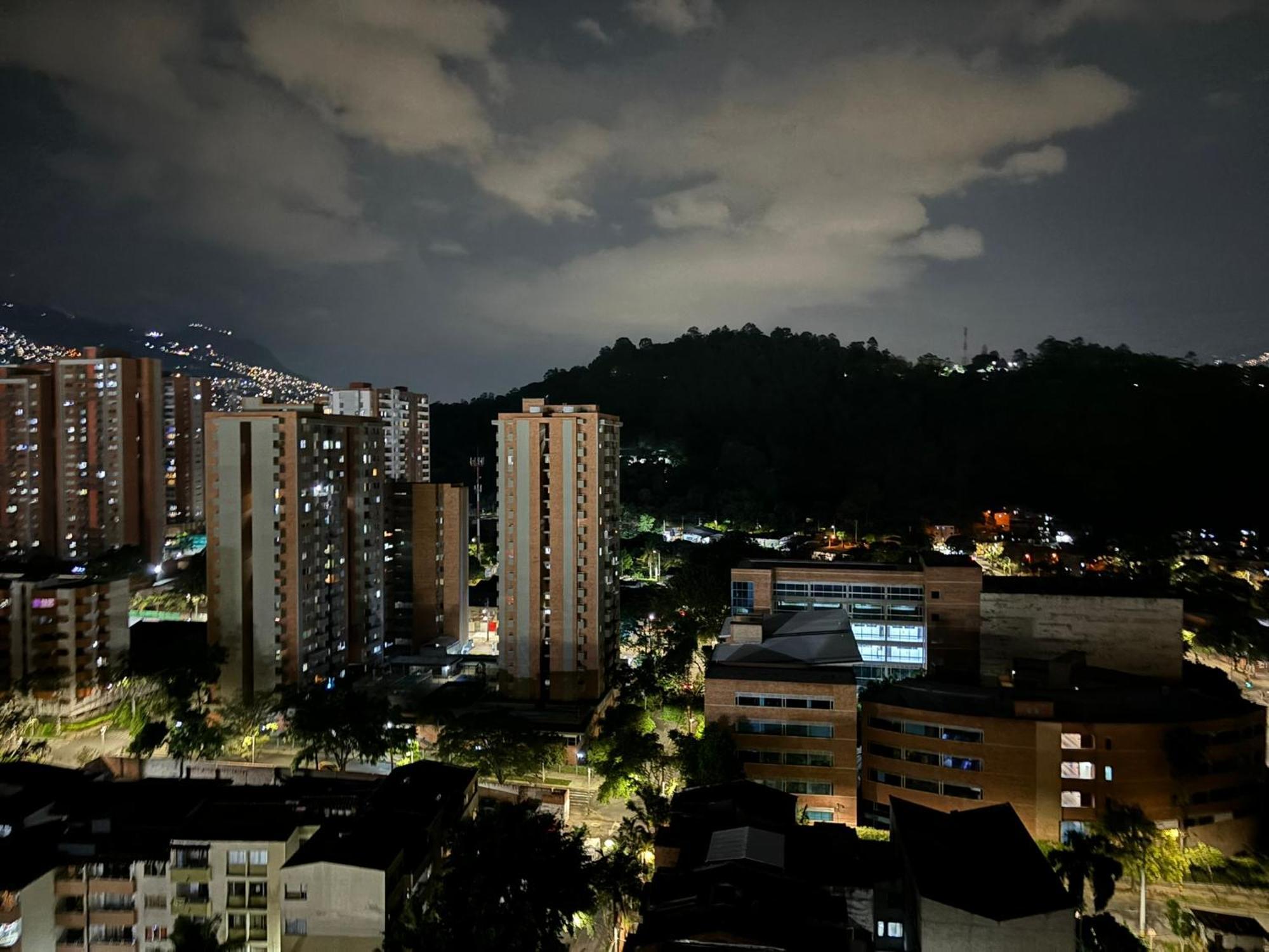 Tequendama Hotel Medellin - Estadio Exteriör bild